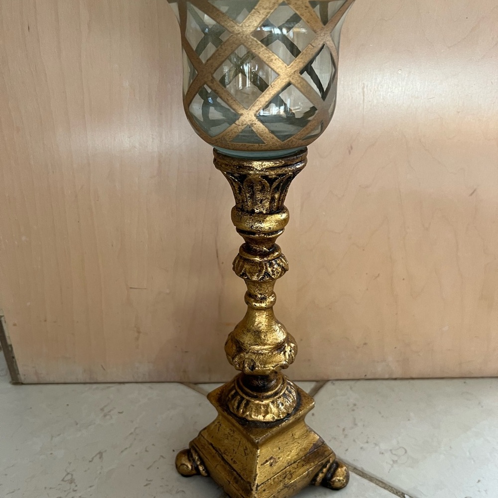 Candle Holder - Single - Wood, Glass and Gold Tone. Vintage. Simply Amazing🤩